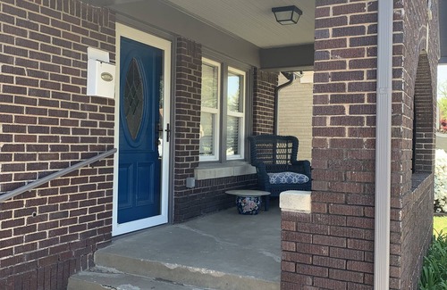 Crestwood Apartment | Newly remodeled Gem in heart of OKC