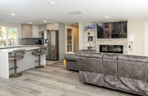 Kent House | Newly remodeled gated house Kent,Des Moines, Fedral way with AC and Office