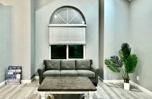 Oxnard House | Newly remodeled home in Oxnard