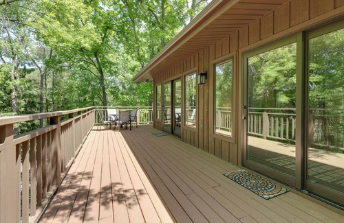 La Crosse House | Newly Remodeled Luxury Home in the Bluffs - 10 mins to Downtown