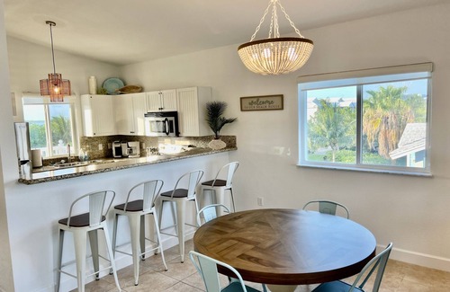 Bimini Islands Condo | Newly Remodeled Panoramic Ocean View 2 Bedroom Condo