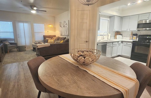 North Scottsdale Condo | Newly remodeled resort setting condo.