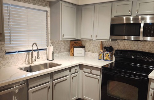 North Scottsdale Condo | Newly remodeled resort setting condo.