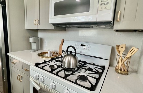 Salinas House | Newly remodeled spacious King suite 2bd 1b duplex