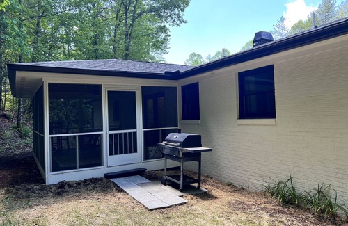 Cedar Mountain House | Newly remodeled cabin in DuPont State Forest between Brevard & Hendersonville