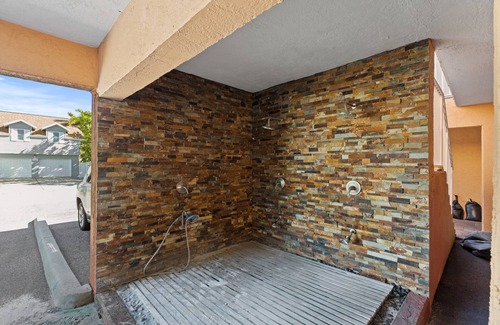 North Redington Beach Condo | Newly renovated 2/2 in N Redington Beach