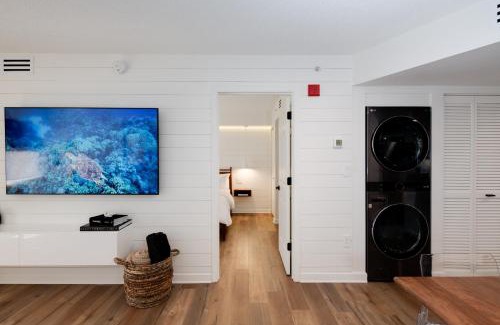 Belle Vista Apartment | NEWLY Reno Beach Condo The beach is your backyard