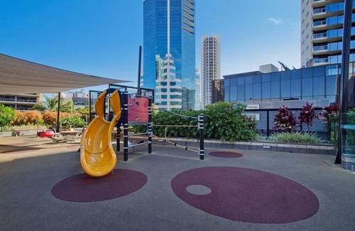 Surfers Paradise Apartment | 🤩 Newly Renovated Ocean View Apartment in the Heart of Surfers Paradise 🤩