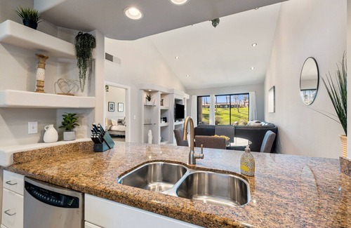 Palm Desert Condo | Newly renovated 2-bedroom + den condo in Palm Desert