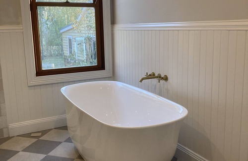 Wollombi Other | Newly renovated 2 bedroom farmhouse with swimming pool. Walk to Wollombi village