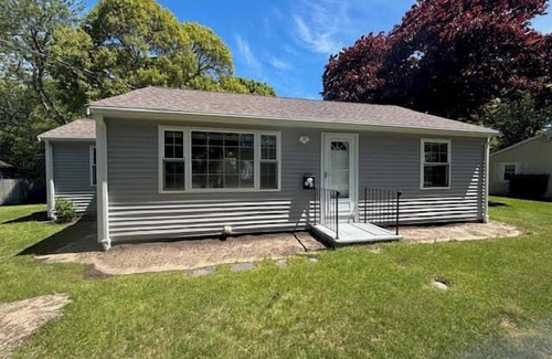 Falmouth Heights House | Newly Renovated 2BD-Central A/C, 10-Min Bike Ride to Falmouth Heights Beach