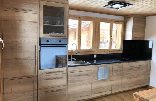 Feutersoey Apartment | Newly Renovated 3 Bedroom Apartment with Beautiful Views