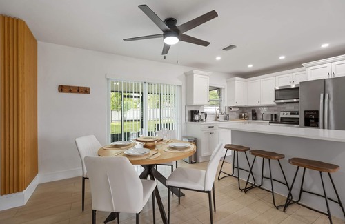 Fort Myers Shores House | Newly renovated 3BR/2BA home with modern finishes, fast WiFi, central A/C,