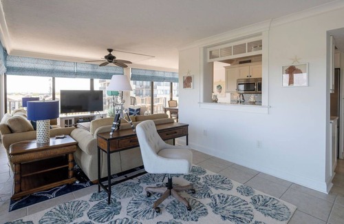 Siesta Key Condo | Newly Renovated 4th Floor Condo Directly Across For The Siesta Key Beach
