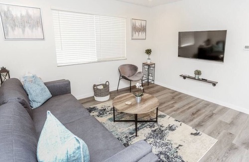 Columbus Apartment | Newly Renovated (9B) OSU/Central ❤NearEVERYTHING