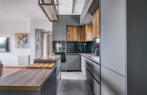 Glyfada Apartment | Newly renovated apartment in the heart of Glyfada