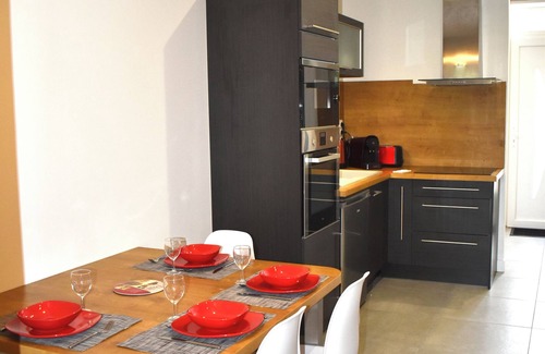 Arthes Apartment | Newly renovated apartment with terrace and garden