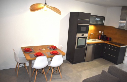 Arthes Apartment | Newly renovated apartment with terrace and garden