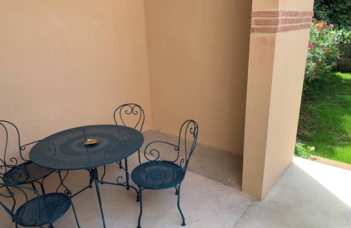 Arthes Apartment | Newly renovated apartment with terrace and garden