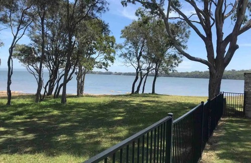Tegerin House | NEWLY RENOVATED BY TUGGERAH LAKE (PET FRIENDLY)
