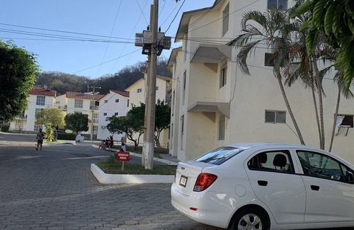 Crucecita Apartment | Newly renovated centrally located apartment in La Crucecita Huatulco Oaxaca