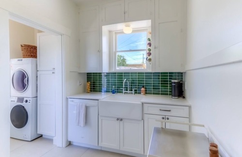 Feldman's House | Newly renovated, charming, quiet bungalow near U of A/downtown