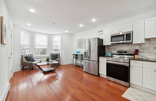 North Philadelphia Apartment | Newly Renovated Comfortable 1bedroom 1 bathroom Near Temple University
