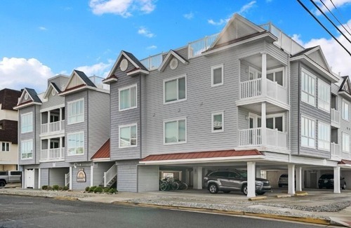Stone Harbor House | Newly renovated condo in the heart of Stone Harbor!