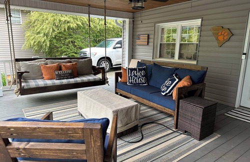 Townville Cottage | Newly renovated cottage and dock on the lake