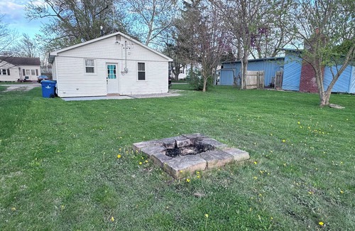 Vermilion Cottage | Newly renovated cottage just feet from the shore- pet friendly!
