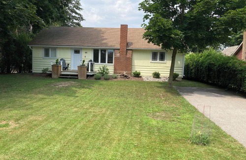 Long Point House | Newly renovated cozy cottage at Long Point!