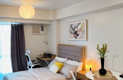 Lahug Condo | Newly Renovated Cozy Desk & View Studio in Avida IT Park