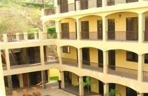 Coco Apartment | Newly renovated first floor studio walking distance to the beach
