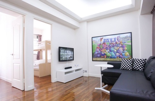 North Point Apartment | Newly renovated + Explore like local