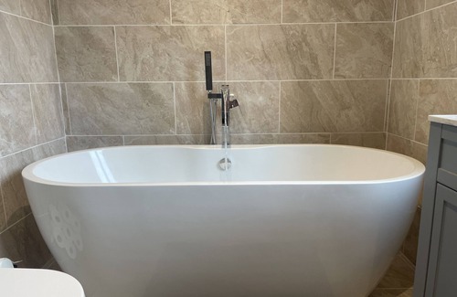 West Knoyle Other | Newly renovated Farmhouse on a working farm