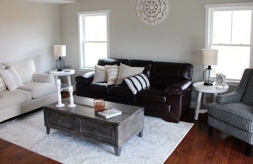 Lakeville House | Newly Renovated Farmhouse