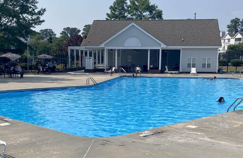 Westover Condo | Newly Renovated Ground Floor Condo minutes to Fort Liberty