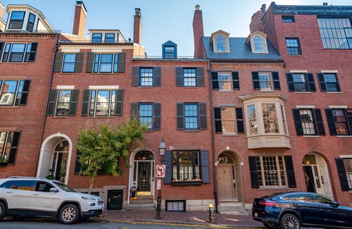 Boston House | Newly renovated historic home in Beacon Hill