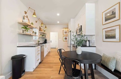 Camas House | Newly Renovated Home w/Hot Tub And Guest Suite