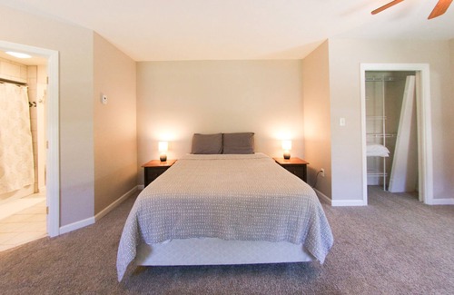 Plattsburgh House | Newly Renovated House on Lake Champlain - 4 BR!