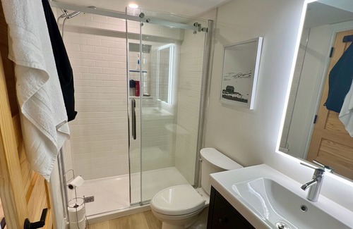 Inner Harbour Apartment | Newly Renovated, IR Compliant Apartment in Downtown Kingston