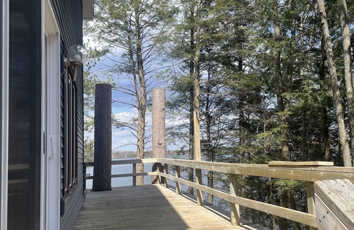 Laona House | Newly renovated lake house! Located on Silver Lake!