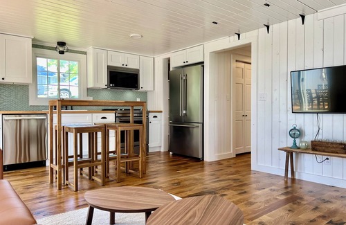 Syracuse Cottage | Newly Renovated Lakefront cottage on beautiful all-sports Dewart Lake