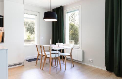 Jyvaskyla House | Newly renovated large family apartment, parking, sauna, balcony