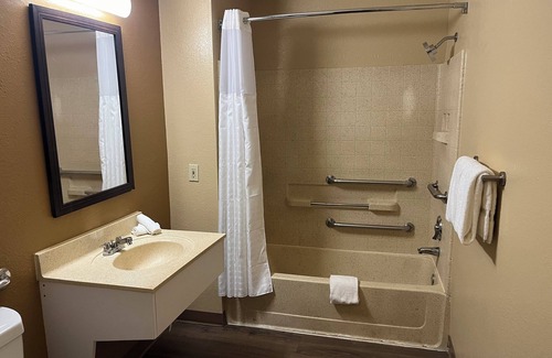 Greensboro Apartment | NEWLY RENOVATED- Long Term Stay.