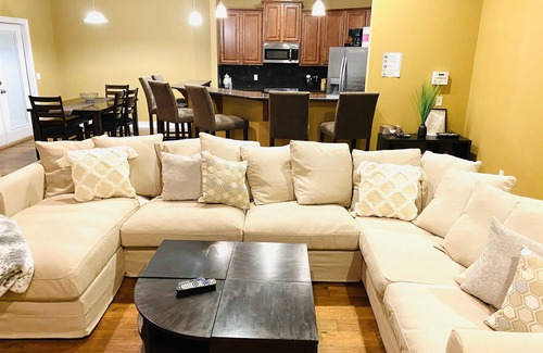 Panama City House | Newly renovated modern, spacious & quiet location