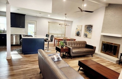 Greensboro House | Newly Renovated Modern Home