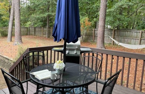Durham House | Newly Renovated Modern Farmhouse, 10mins Duke and 15mins UNC & RTP