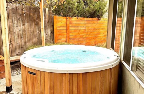 Mountain View House | Newly Renovated Modern House. Great for Families!