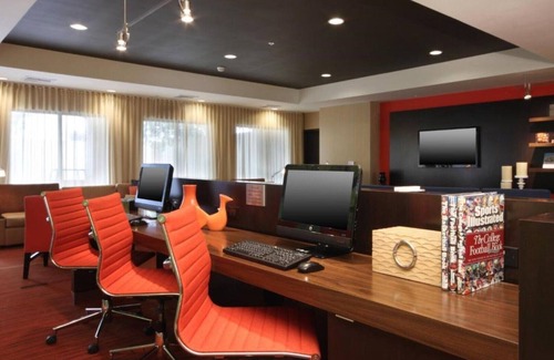 Salinas House | Newly Renovated Salinas, CA Hotel in a Great Location
